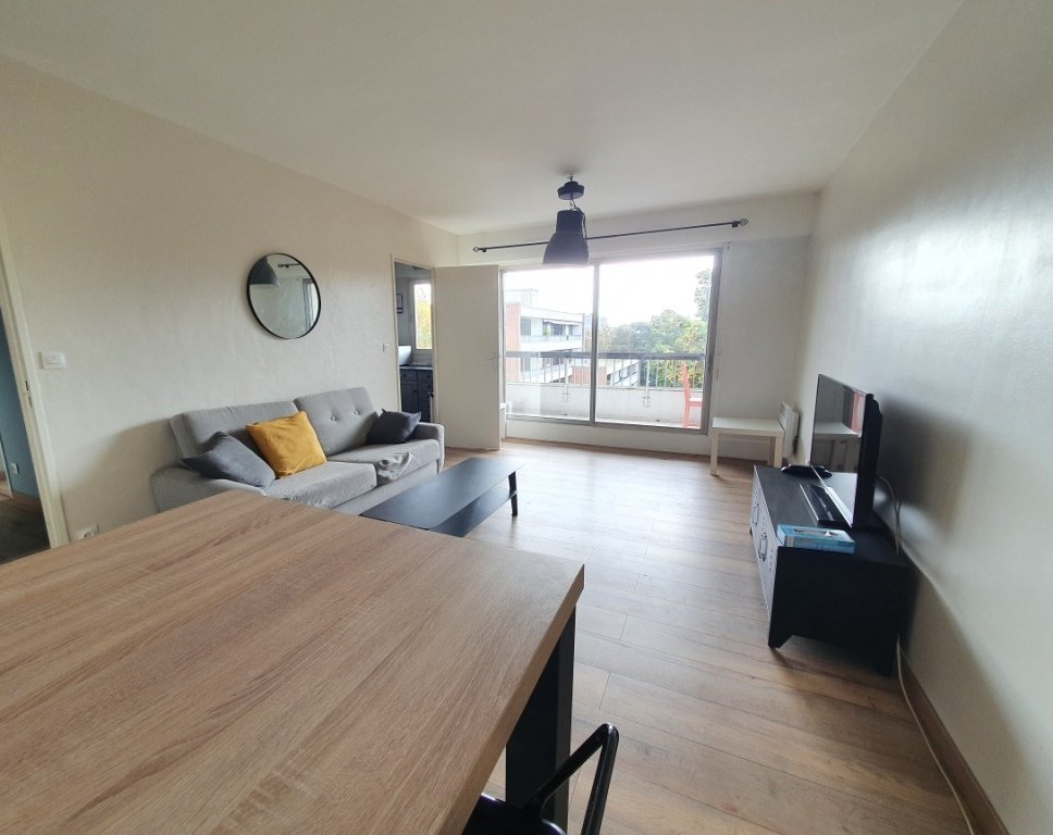 F2 MEUBLE AVEC GRAND BALCON & PARKING A LOUER - LOOS - 51.5 m2 - 795�&euro; charges comprises par mois