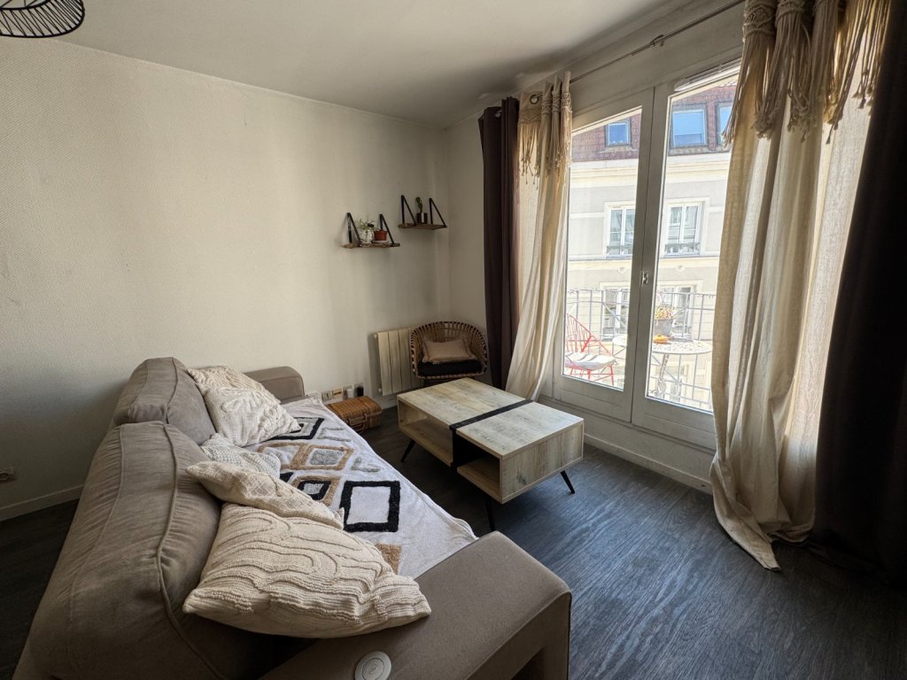 F2 EN RESIDENCE SECURISEE A LOUER - VIEUX-LILLE - 47.5 m2 - 860 &euro; charges comprises par mois