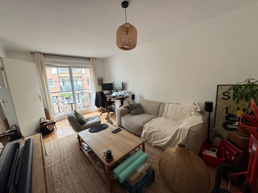 F2 AVEC GARAGE ET CAVE A LOUER - VIEUX-LILLE - 39.5 m2 - 779 &euro; charges comprises par mois