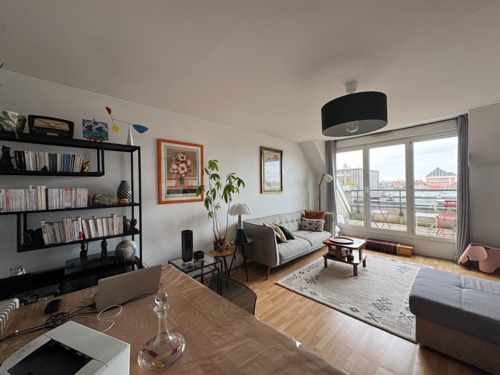 F3 AVEC TERRASSE ET PARKING EN RESIDENCE A LOUER - VIEUX-LILLE - 71 m2 - 979 &euro; charges comprises par mois