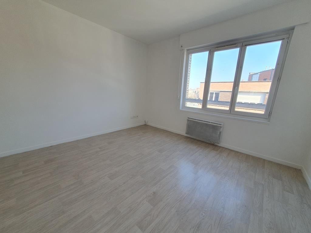 T3 AVEC PARKING A LOUER - FACHES THUMESNIL - 49 m2 - 683€ charges comprises par mois