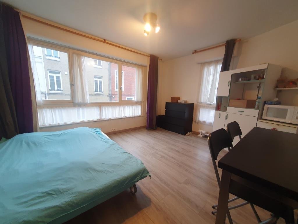 STUDIO MEUBLE A LOUER - LILLE CENTRE - 25 m2 - 574€ charges comprises par mois