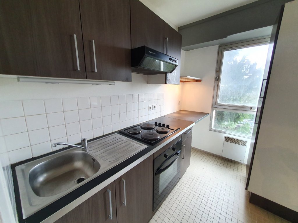 F2 EN RESIDENCE AVEC PARKING A VENDRE - LILLE SAINT MAURICE - 46 m2 - 127000€