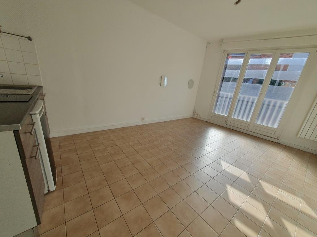 F2 EN RDC A LOUER - LILLE PROX CHR - 34 m2 - 489€ charges comprises par mois