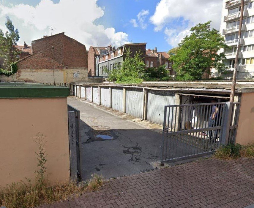 PARKING A LOUER - LILLE PROX RUE D ARTOIS - 77€ charges comprises par mois