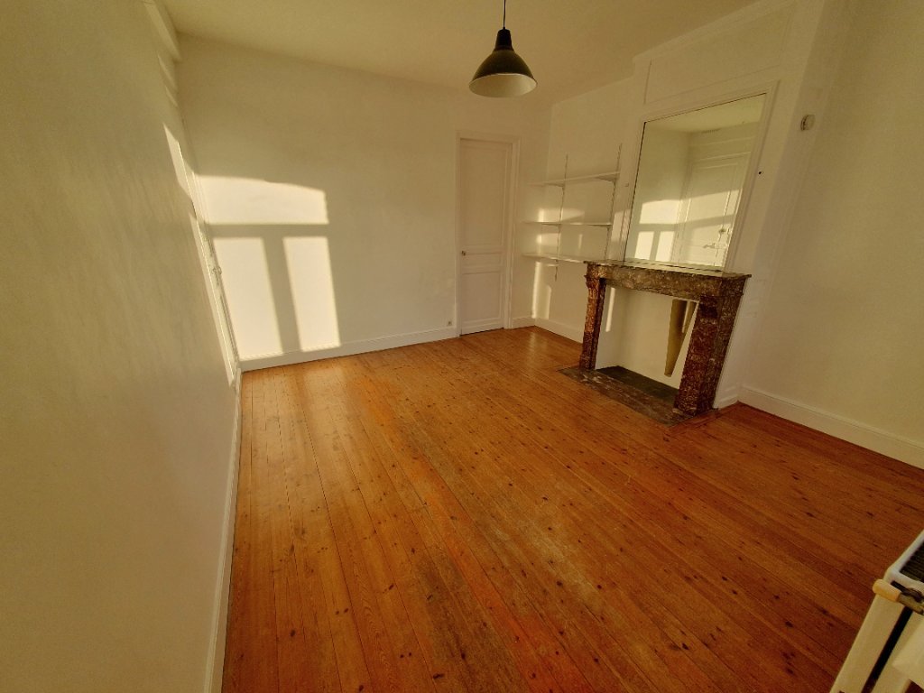 APPARTEMENT T2 A LOUER - LILLE LISIERE CENTRE - 54.5 m2 - 694 € charges comprises par mois