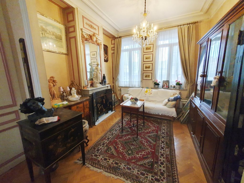 MAISON DE VILLE A MODERNISER, GARAGE & CAVE A VENDRE - LILLE JB LEBAS - 170 m2 - 443000€