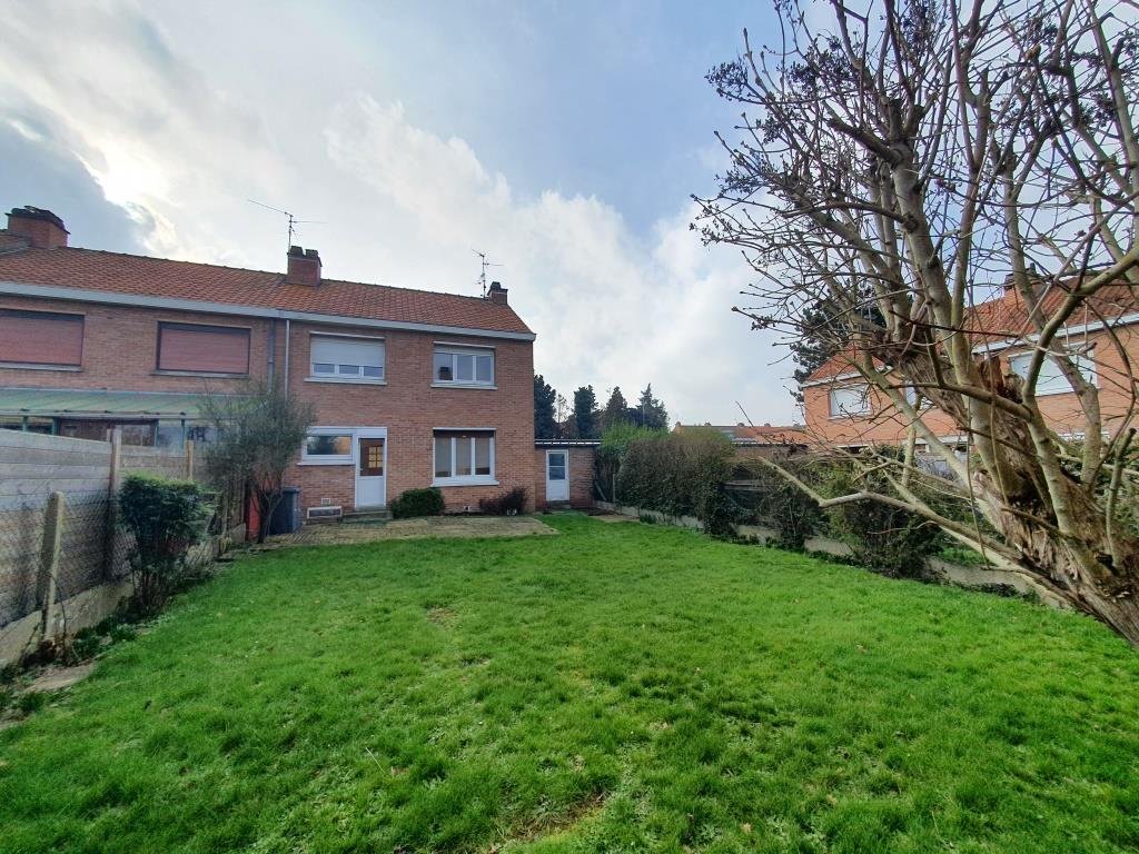 MAISON AVEC GARAGE & JARDIN A VENDRE - FACHES THUMESNIL LES CINQ BONNIERS - 84 m2 - 197000€