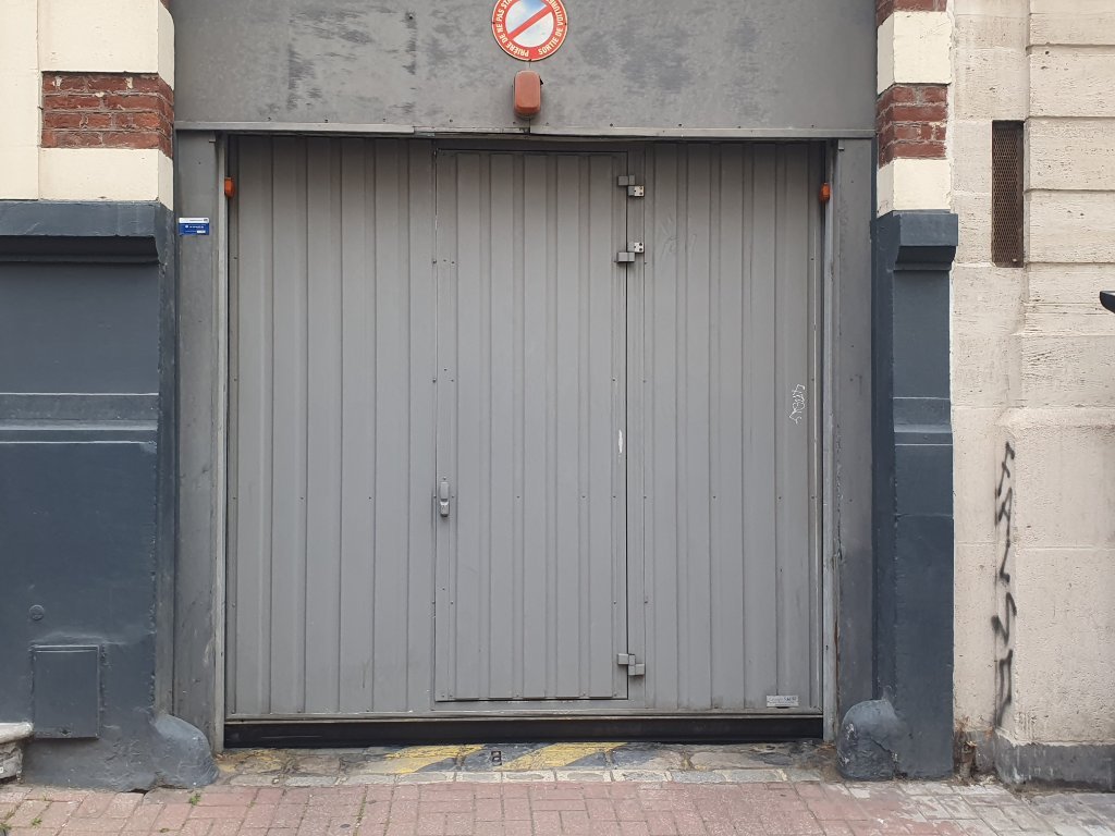 GARAGE A LOUER - LILLE REPUBLIQUE BEAUX ARTS - 115€ charges comprises par mois