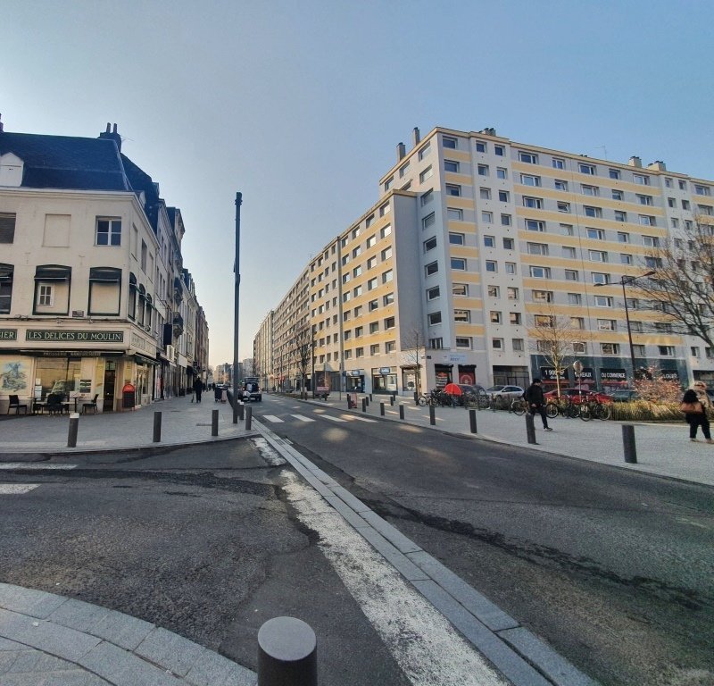 PARKING LILLE CENTRE EN RESIDENCE A LOUER - LILLE CENTRE - 103�&euro; charges comprises par mois