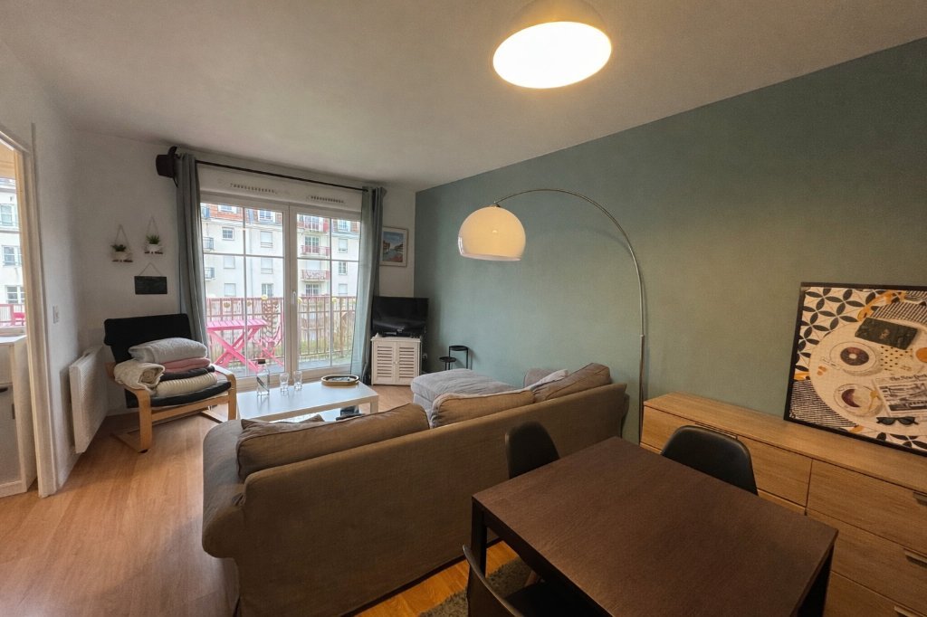 F2 AVEC GARAGE ET CAVE A LOUER - VIEUX-LILLE - 40 m2 - 789�&euro; charges comprises par mois