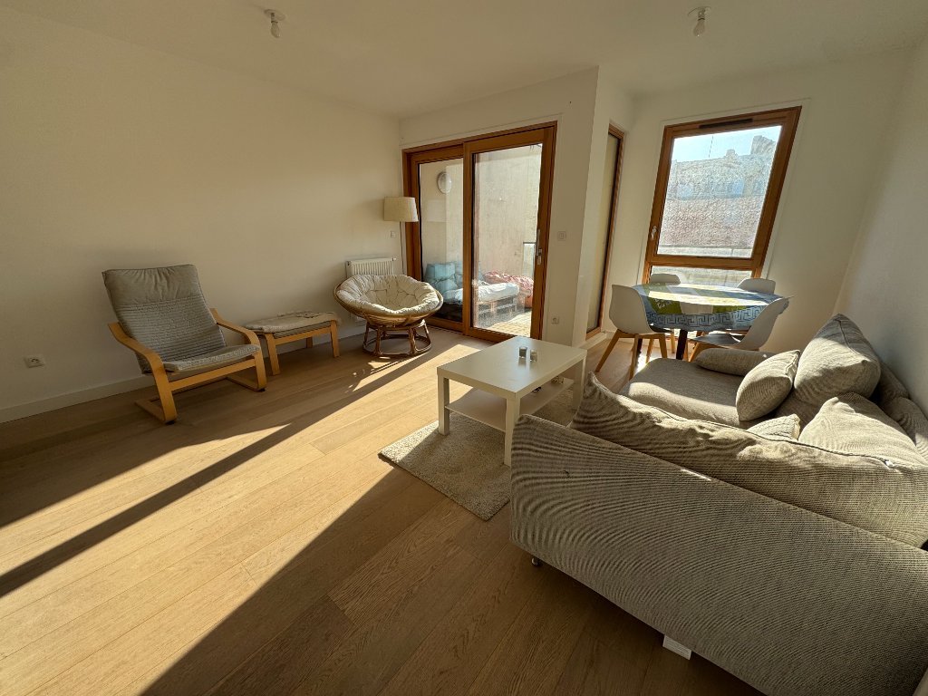 F3 MEUBLE AVEC PARKING ET BALCON A LOUER - LILLE GAMBETTA - 59.5 m2 - 1�245�&euro; charges comprises par mois