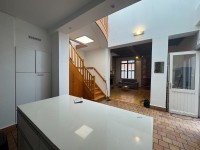 MAISON 4 CHAMBRES PARKING COUR A LOUER - VIEUX-LILLE - 118.5 m2 - 1 790 &euro; charges comprises par mois