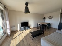 F2 AVEC GRAND BALCON ET PARKING A LOUER - LILLE - 51.5 m2 - 795 &euro; charges comprises par mois