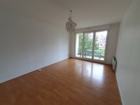 F4 AVEC GRAND BALCON, PARKING ET CAVE A LOUER - LILLE - 73.5 m2 - 952 € charges comprises par mois