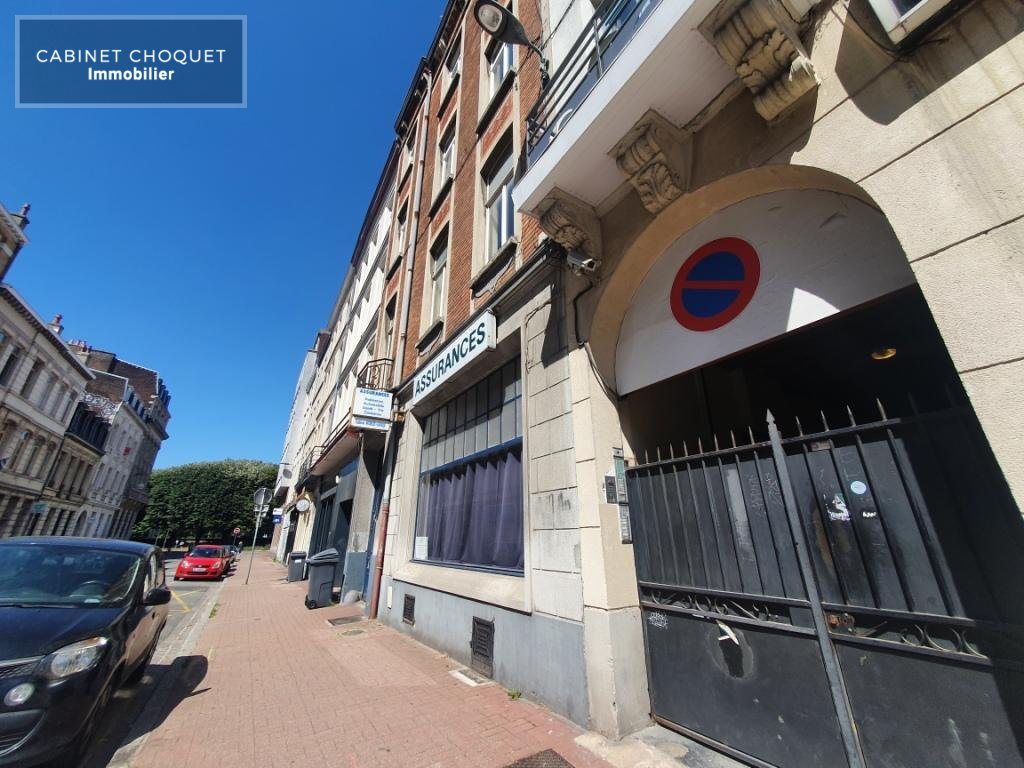 LILLE - PLEIN CENTRE - BEAUX ARTS - METRO REPUBLIQUE - COMMERCES - F1 BIS AVEC POSSIBILITE GARAGE - Disponible à partir du 14 octobre