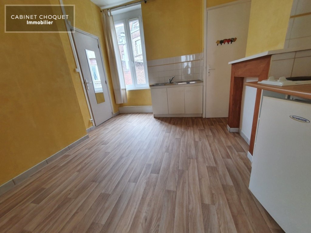 LILLE - LIMITE HELLEMMES - PROX RUE PIERRE LEGRAND & COMMERCES - ENTRE METRO FIVES & METRO MARBRERIE - F1 - Disponible à partir du 30 juin