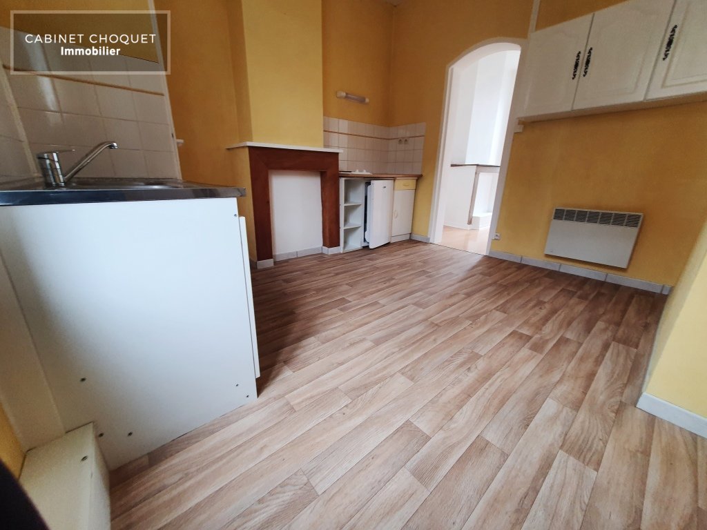 LILLE - LIMITE HELLEMMES - PROX RUE PIERRE LEGRAND & COMMERCES - ENTRE METRO FIVES & METRO MARBRERIE - F1 - Disponible à partir du 30 juin