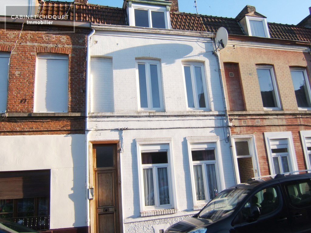 LILLE - LIMITE HELLEMMES - PROX RUE PIERRE LEGRAND & COMMERCES - ENTRE METRO FIVES & METRO MARBRERIE - F1 - Disponible à partir du 30 juin