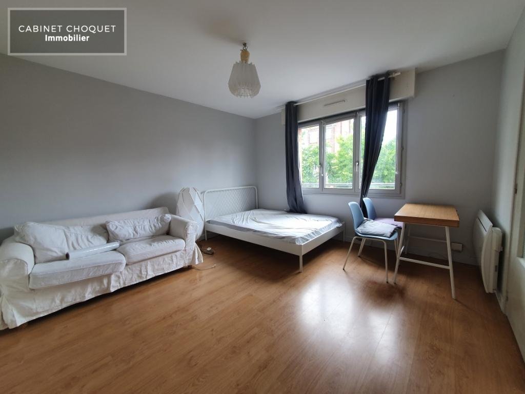 LILLE - GAMBETTA - NATIONALE - PROX RUE COLBERT - MARCHE DE WAZEMMES - METRO GAMBETTA - F1 AVEC CAVE - Disponible le 22 septembre