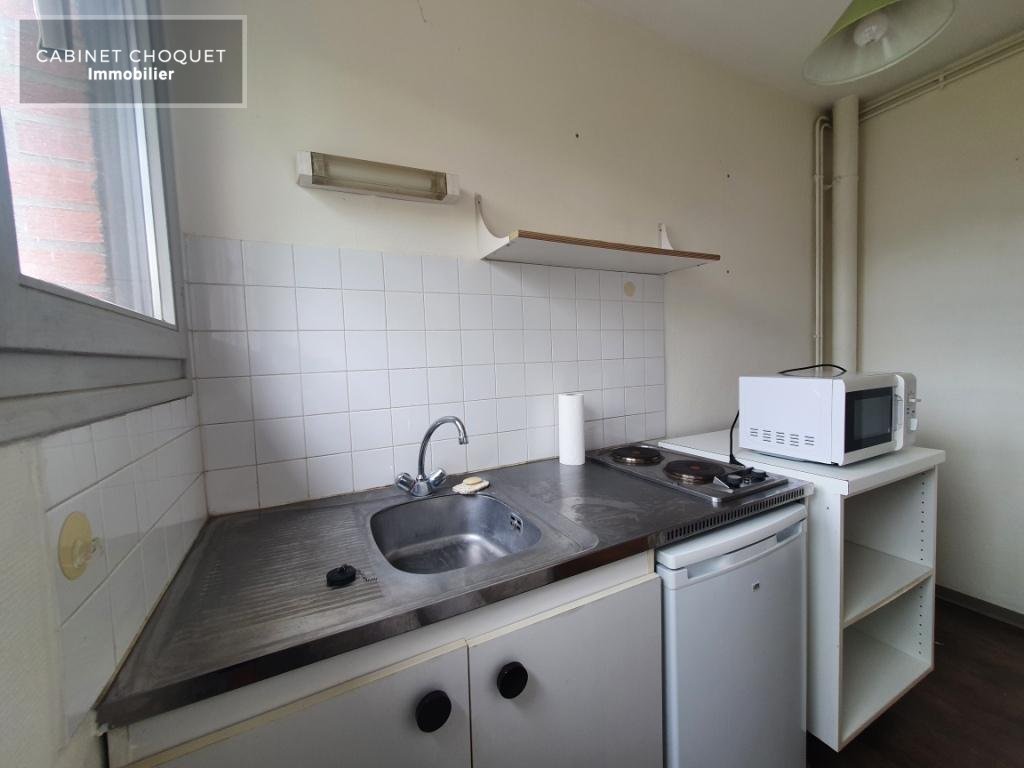 LILLE - GAMBETTA - NATIONALE - PROX RUE COLBERT - MARCHE DE WAZEMMES - METRO GAMBETTA - F1 AVEC CAVE - Disponible le 22 septembre