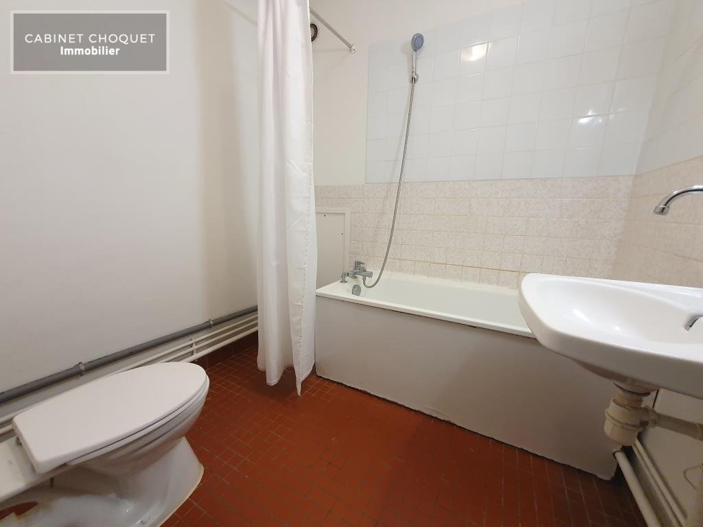 LILLE - VAUBAN - LA CATHO - METRO CORMONTAIGNE - ENTRE RUE COLBERT & RUE AUBER  - F1 AVEC PARKING & CAVE - Disponible à partir du 30 avril