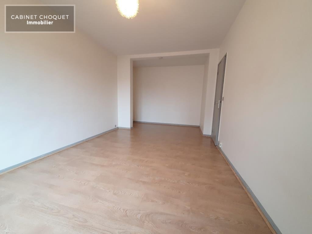 LILLE - VAUBAN - LA CATHO - METRO CORMONTAIGNE - ENTRE RUE COLBERT & RUE AUBER  - F1 AVEC PARKING & CAVE - Disponible à partir du 30 avril