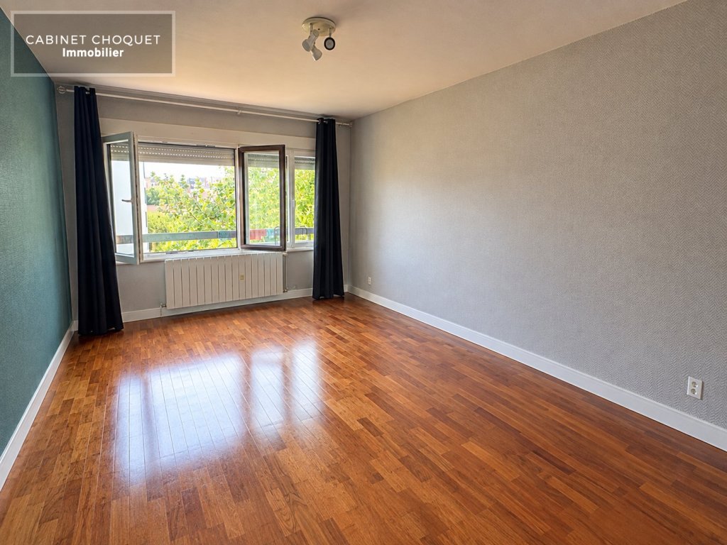 F1 AVEC PARKING EN RESIDENCE SECURISEE A LOUER - LILLE VAUBAN - 26.5 m2 - 598 &euro; charges comprises par mois
