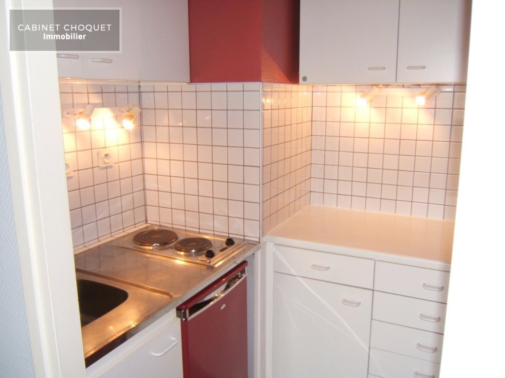 F1 AVEC PARKING EN RESIDENCE SECURISEE A LOUER - LILLE VAUBAN - 26.5 m2 - 598 &euro; charges comprises par mois