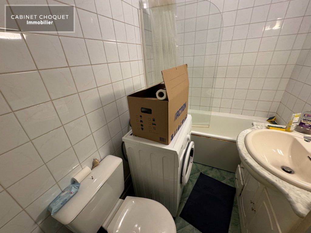 F1 AVEC PARKING EN RESIDENCE SECURISEE A LOUER - LILLE VAUBAN - 26.5 m2 - 598 &euro; charges comprises par mois