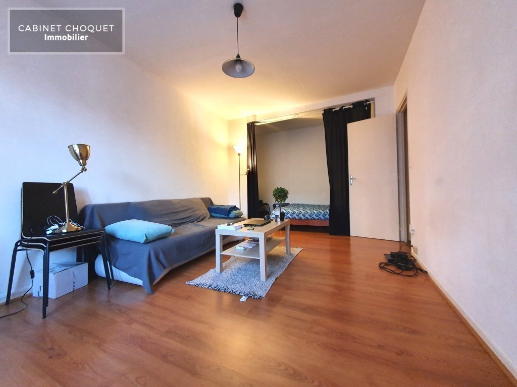 LILLE - VAUBAN - LA CATHO - PROX RUE COLBERT - PROX RUE AUBER & RUE ROLAND - GRANDES ECOLES - F1 AVEC PARKING - Disponible de suite