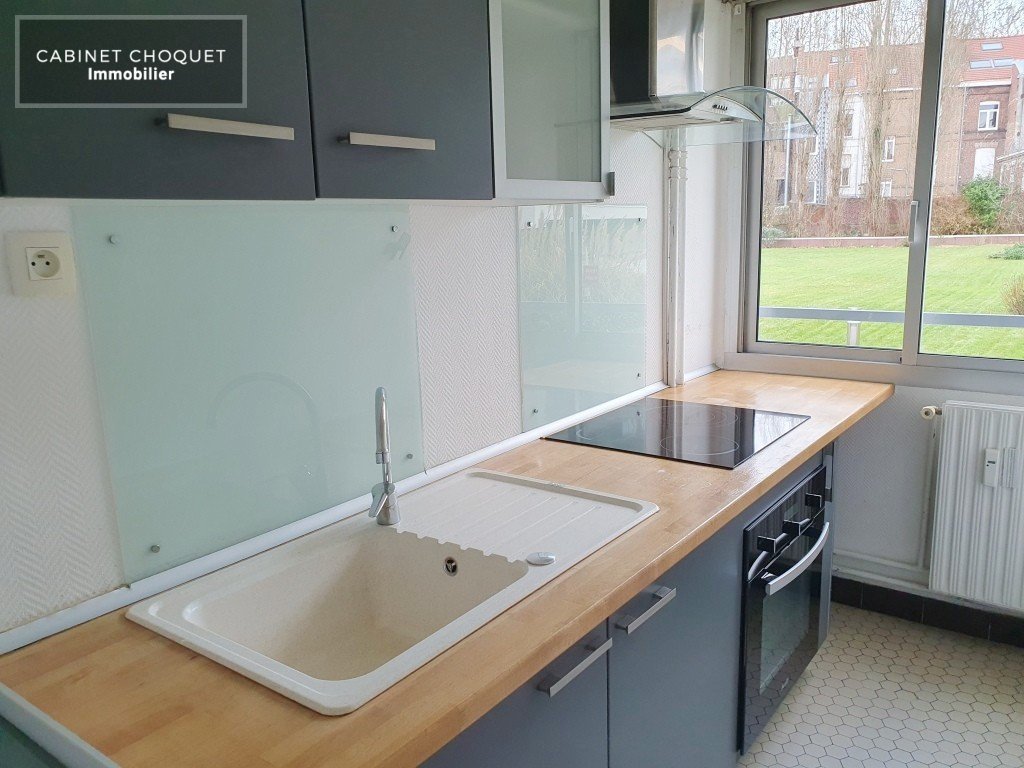 LILLE - VAUBAN - METRO CORMONTAIGNE - RUE DES STATIONS - PROX LA CATHO - F1 AVEC PARKING & CAVE - Disponible � partir du 05 f�vrier