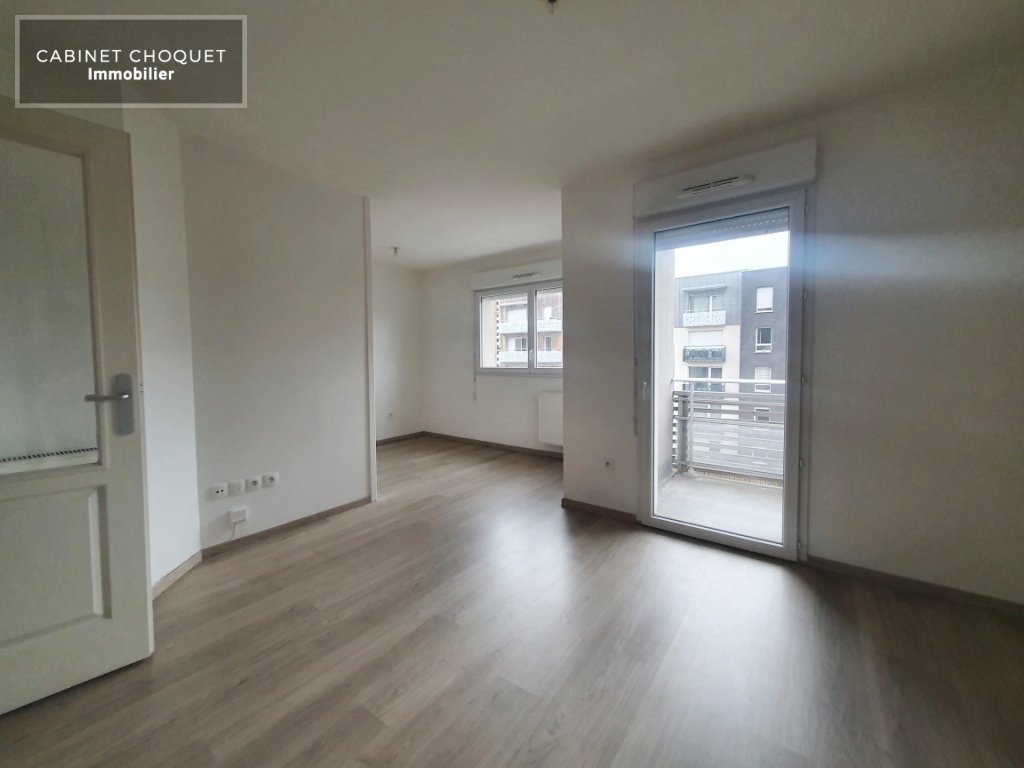 F1 AVEC BALCON ET PARKING A LOUER - ST ANDRE LEZ LILLE LAMBERSART - LA MADELEINE - 31.5 m2 - 612 &euro; charges comprises par mois