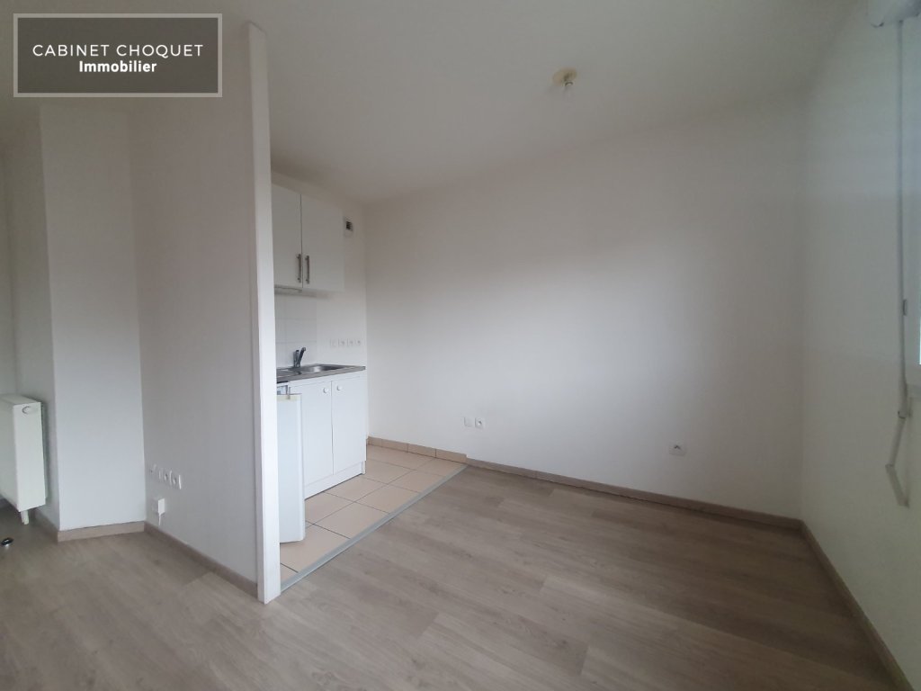 F1 AVEC BALCON ET PARKING A LOUER - ST ANDRE LEZ LILLE LAMBERSART - LA MADELEINE - 31.5 m2 - 612 &euro; charges comprises par mois