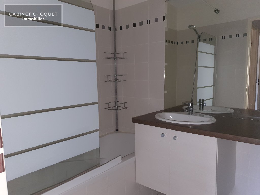 LAMBERSART - CANON D OR - LIMITE SAINT ANDRE - BUS - FACILITES GRANDS AXES - GRAND F2 AVEC TERRASSE, JARDIN PRIVATIF - Disponible le 16 novembre