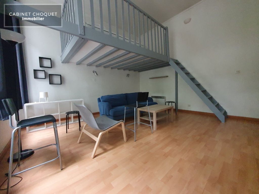 LILLE - CENTRE - LIMITE VIEUX LILLE - PROX QUAI DU WAULT & ESPLANADE - STUDIO DUPLEX AVEC PARKING & CAVE - Disponible � partir du 19 mars