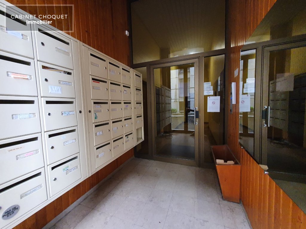 LILLE - CENTRE - LIMITE VIEUX LILLE - PROX QUAI DU WAULT & ESPLANADE - STUDIO DUPLEX AVEC PARKING & CAVE - Disponible � partir du 19 mars