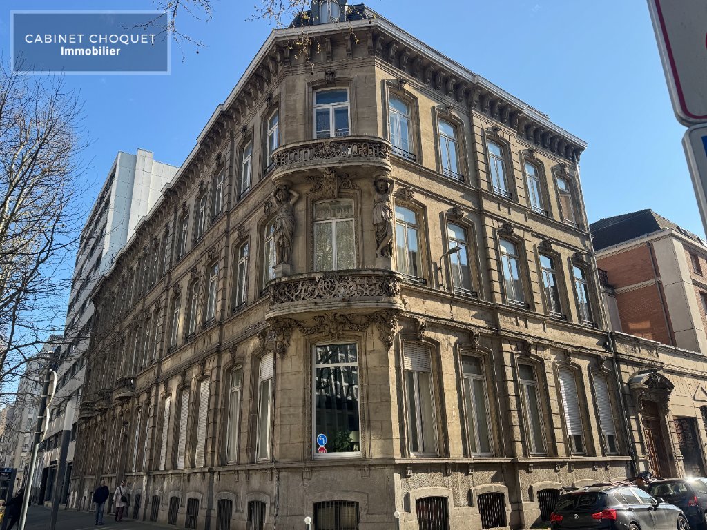 LILLE - CENTRE - LIMITE VIEUX LILLE - PROX QUAI DU WAULT & ESPLANADE - STUDIO DUPLEX AVEC PARKING & CAVE - Disponible de suite