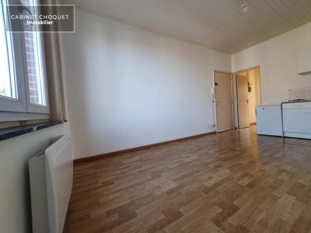 LILLE - METRO FIVES  - PROX RUE PIERRE LEGRAND - GARES - COMMERCES - GRANDS AXES & AUTOROUTES - F2 AVEC CAVE - Disponible rapidement