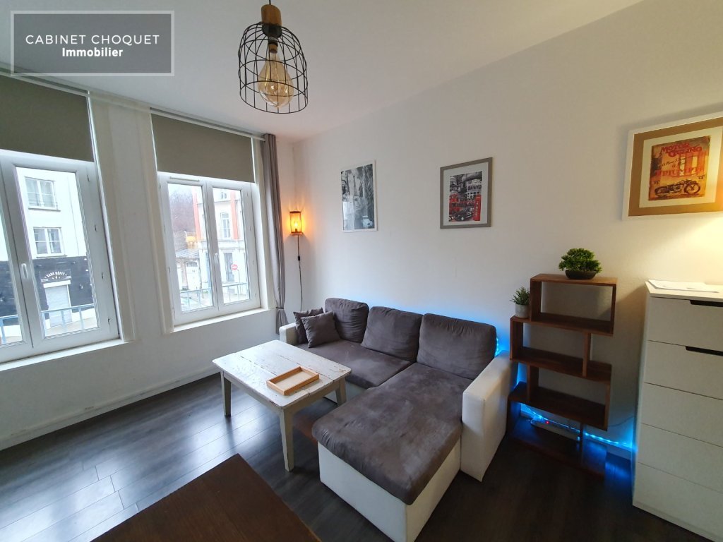 LILLE - CENTRE - PROX RUES GAMBETTA & SOLFERINO - COMMERCES - METROS GAMBETTA & REPUBLIQUE - F2 ENTIEREMENT MEUBLE - Disponible à partir du 18 octobre