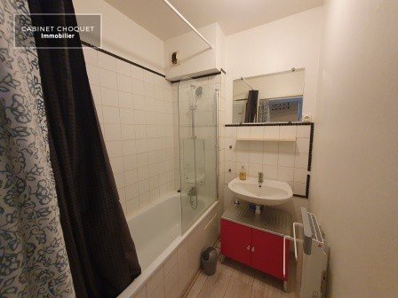 LILLE - PROX RUES GAMBETTA & SOLFERINO  - COMMERCES - METROS GAMBETTA & REPUBLIQUE - F2  MEUBLE - Disponible à partir du 20 mai