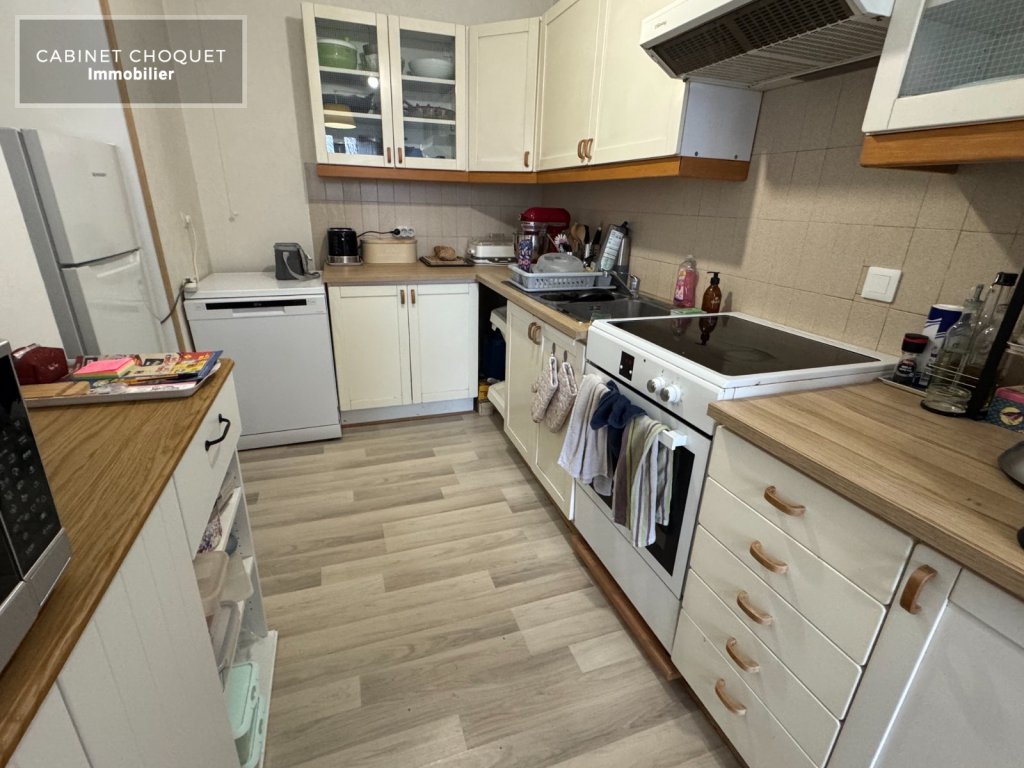 LILLE - LISIERE CENTRE - PARC JB LEBAS & GARE ST SAUVEUR - PROX RUE DE CAMBRAI - F2 LUMINEUX AVEC PARKING & CAVE - Disponible � partir du 28 f�vrier