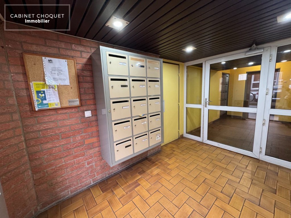 LILLE - LISIERE CENTRE - PARC JB LEBAS & GARE ST SAUVEUR - PROX RUE DE CAMBRAI - F2 LUMINEUX AVEC PARKING & CAVE - Disponible � partir du 28 f�vrier