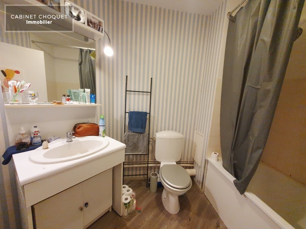 LILLE - CENTRE - VAUBAN - PROX RUE NATIONALE - RUE DES STATIONS - METRO GAMBETTA - F2 AVEC BALCON & PARKING - Disponible de suite