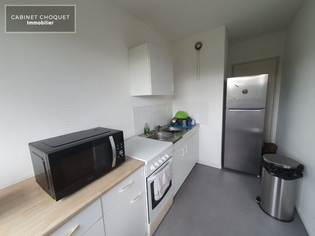 LILLE - ENTRE VAUBAN & CHR  - PROX RUE D ISLY - METRO CORMONTAIGNE - PROX. GRANDS AXES - F2 AVEC PARKING & CAVE - Disponible à partir du 1er juillet