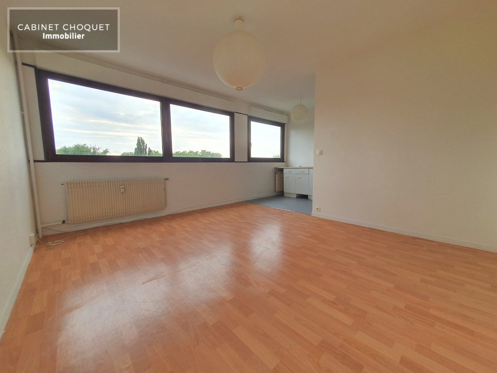 LILLE - ENTRE VAUBAN & CHR  - PROX RUE D ISLY - METRO CORMONTAIGNE - PROX. GRANDS AXES - F2 AVEC PARKING & CAVE - Disponible à partir du 1er juillet