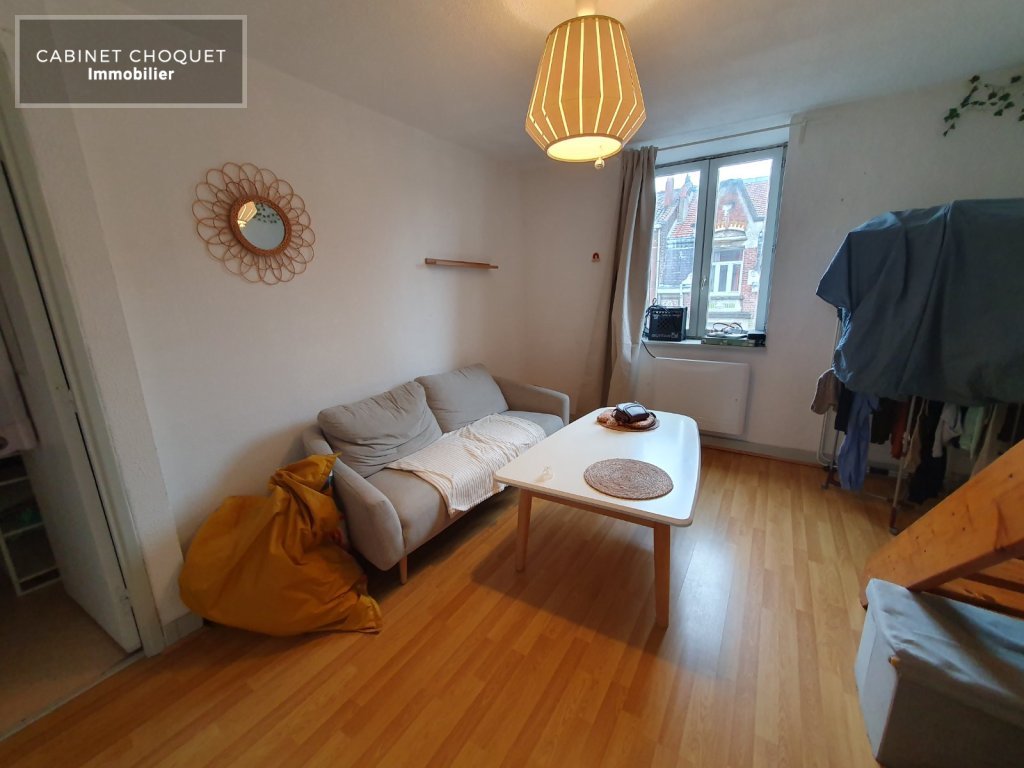 LILLE - SAINT MICHEL - LISIERE CENTRE - COMMERCES - PROX RUE SOLFERINO & PLACE PHILIPPE LEBON - F2 DUPLEX - Disponible de suite