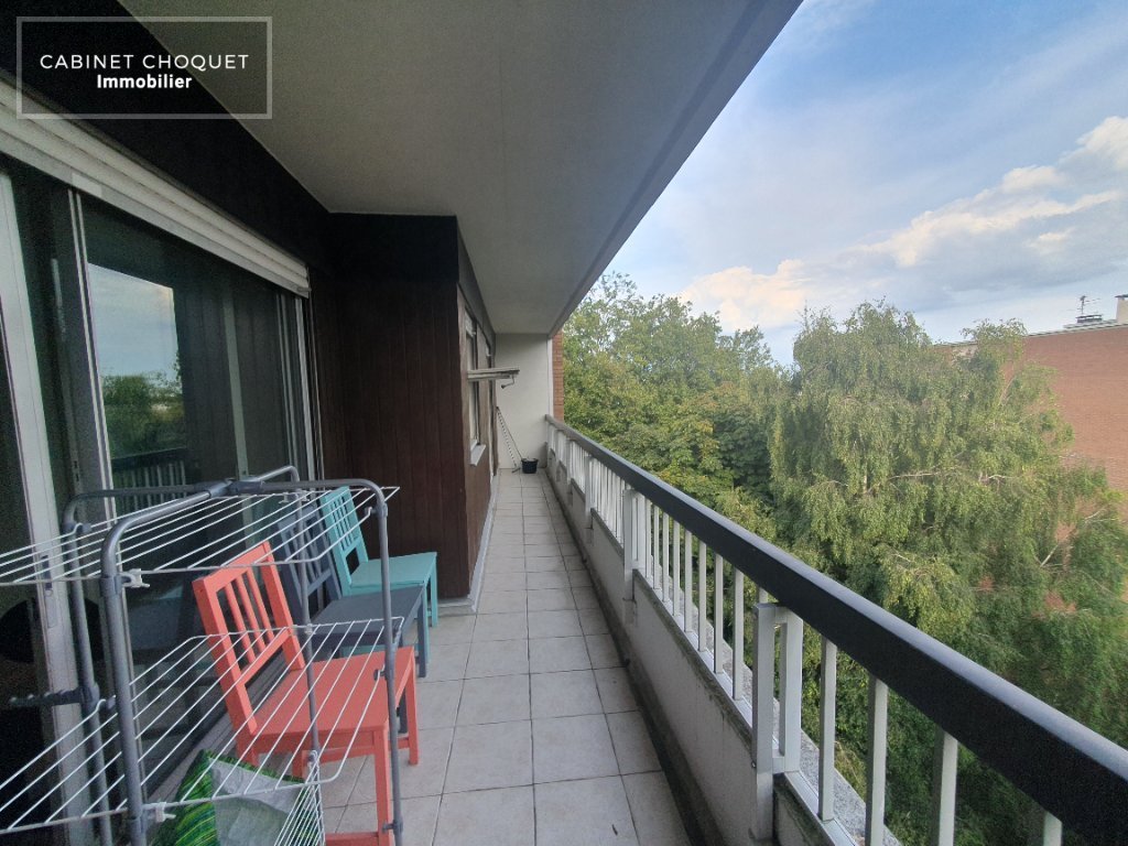 LOOS - LIMITE LILLE - PROX CHR - FACILITES GRANDS AXES - COMMERCES - F2 MEUBLE AVEC GRAND BALCON & PARKING - Disponible � partir du 26 mars