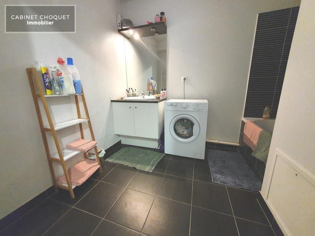 LOOS - PROX HAUBOURDIN - PROX RUE DU MAL FOCH - COMMERCES - FACILITE GRANDS AXES - F2 AVEC PARKING & BALCON - Disponible à partir du 30 juin