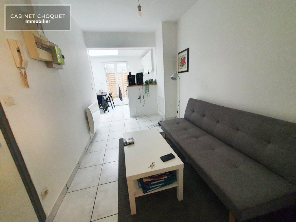 LILLE - CORMONTAIGNE - PROX RUE DE TURENNE - METRO PORT DE LILLE - FACILITES VOIES RAPIDES - COMMERCES - F2 AVEC COUR PRIVATIVE - Disponible de suite